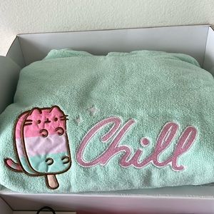 Pusheen Box Beach Towel Poncho - Exclusive Summer 2023